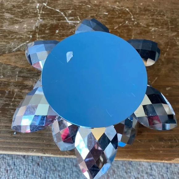 Lotus Crystals glass Modern home office decor Sparkle Like Diamonds - Picture 2 of 3